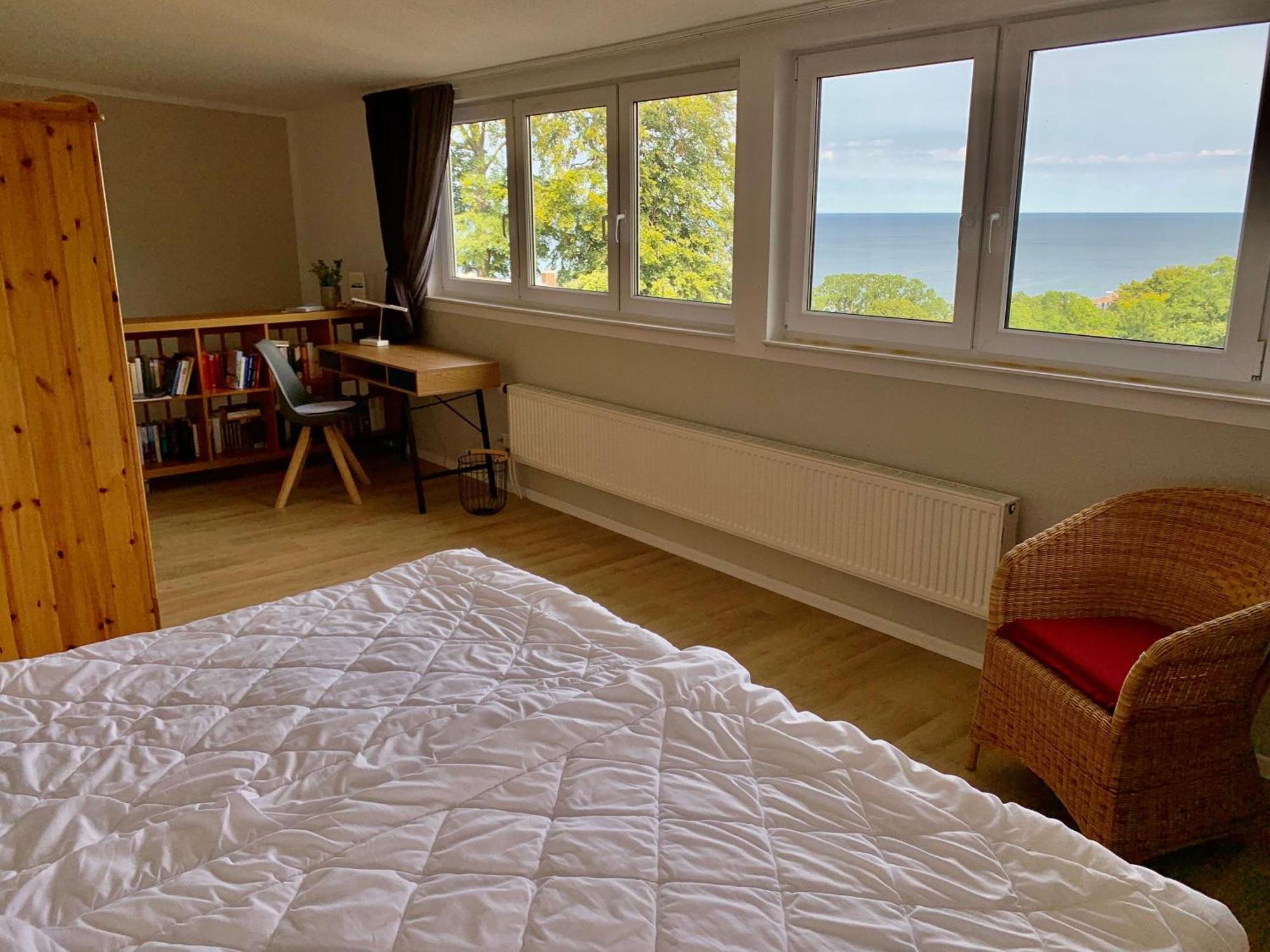 Ferienwohnung Mit Meerblick Und Sauna Gohren Bagian luar foto