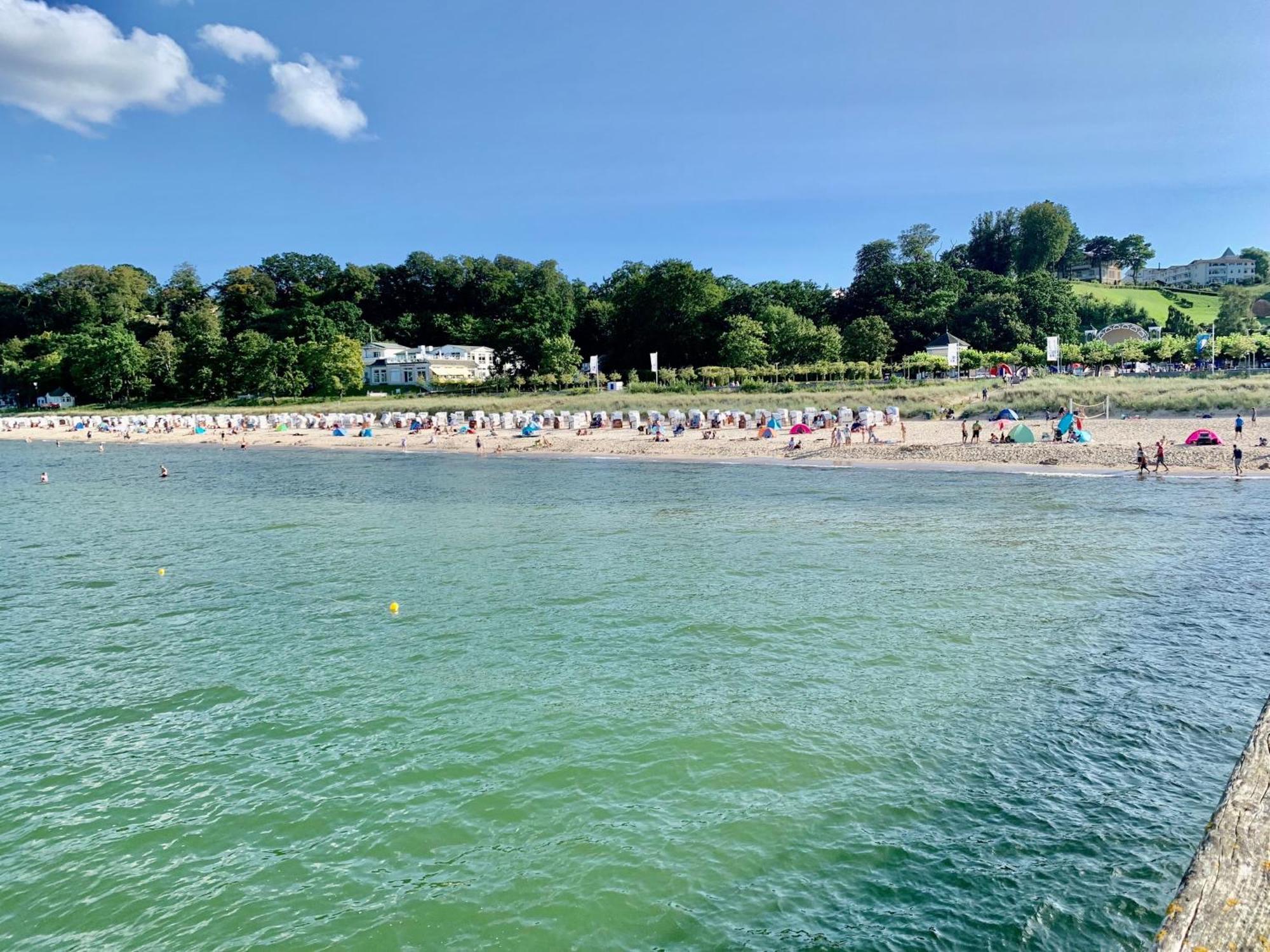 Ferienwohnung Mit Meerblick Und Sauna Gohren Bagian luar foto
